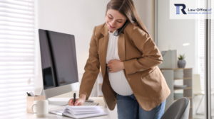 Cosas importantes que debe buscar en un abogado especializado en discriminación por embarazo.