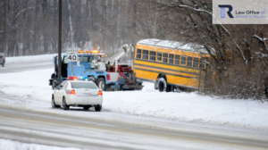 5 beneficios de contratar un abogado local de accidentes de autobús.